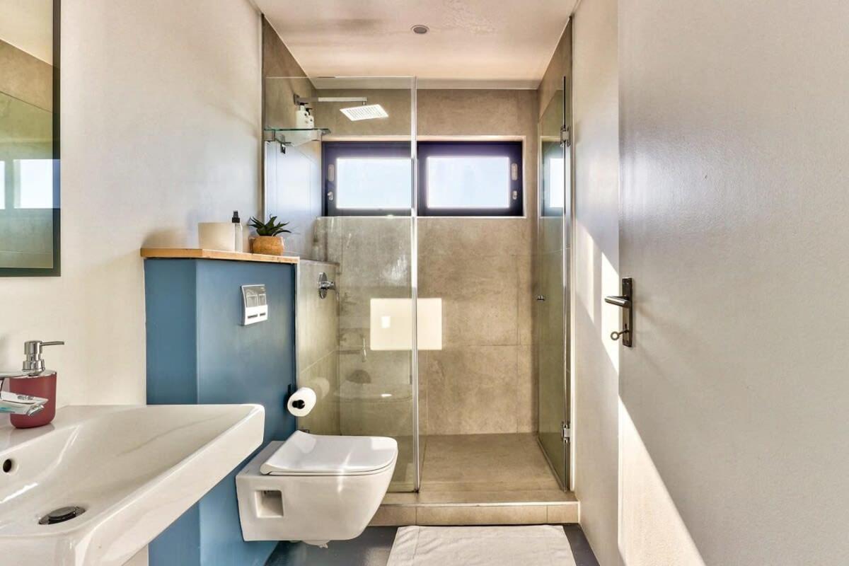 Natural Light, Penthouse Luxury, 24hr Security Le Cap