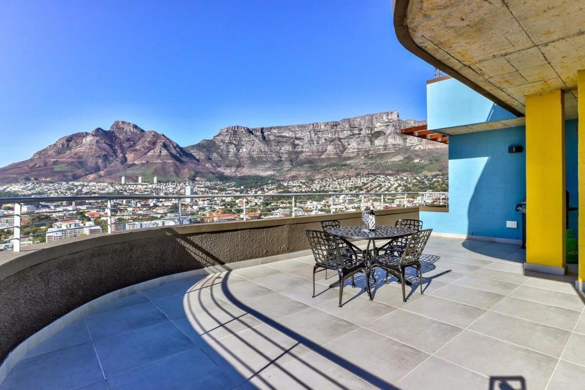 Natural Light, Penthouse Luxury, 24hr Security Le Cap
